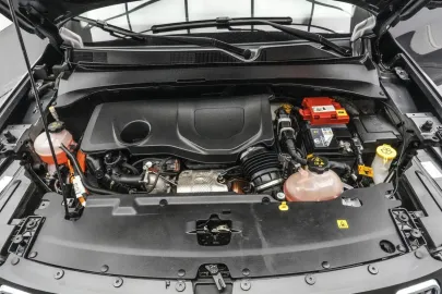 Car image 25