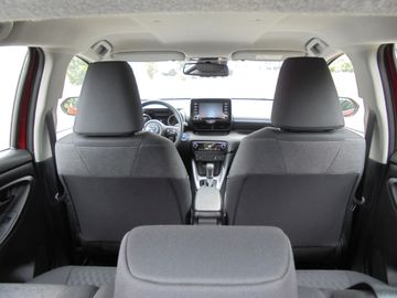 Car image 11