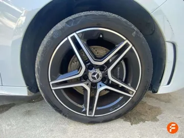 Car image 40