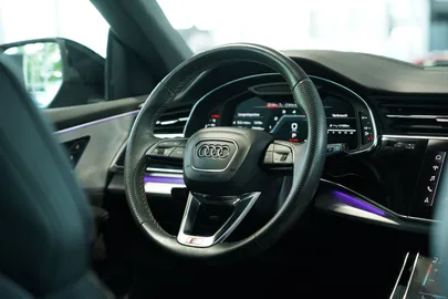 Car image 47