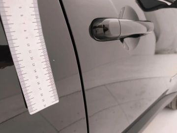 Car image 40