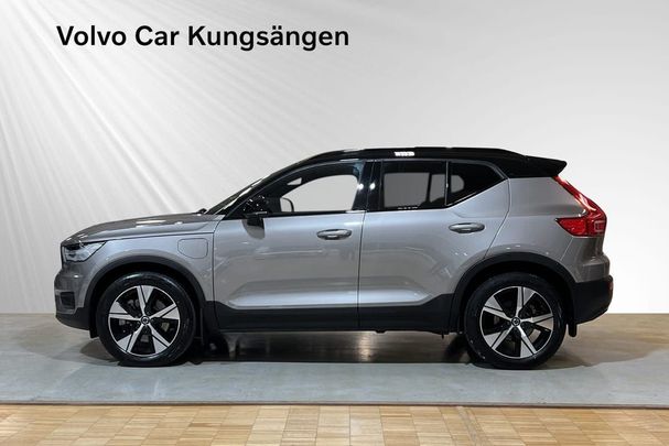 Volvo XC40 Recharge R T4 Design 157 kW image number 2