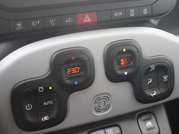 Fiat Panda Hybrid GARMIN 51 kW image number 15