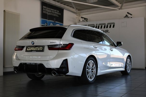 BMW 330i Touring 180 kW image number 2