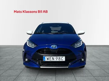 Car image 2