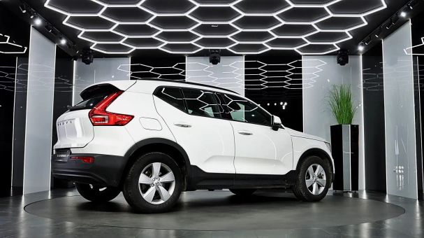 Volvo XC40 D3 AWD Momentum 110 kW image number 8