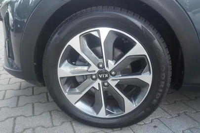 Car image 32