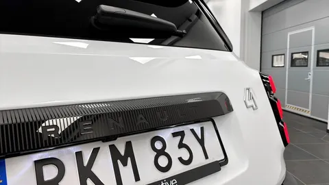 Car image 24