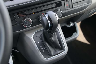 Car image 38