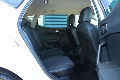 Car image 31