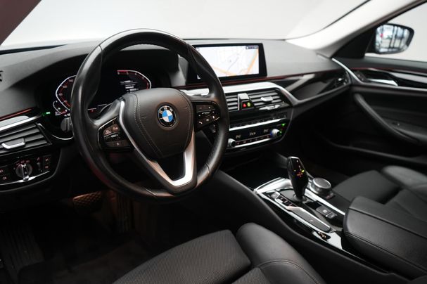 BMW 520d Sport Line 140 kW image number 10