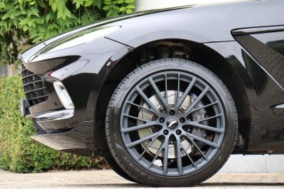 Car image 29