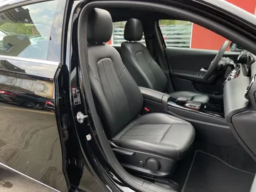 Car image 39
