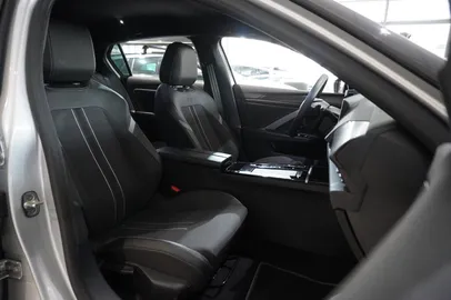 Car image 47