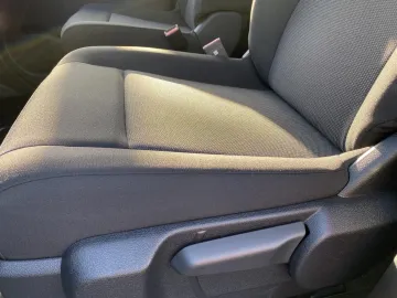 Car image 38