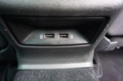 Car image 38