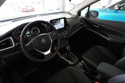 Car image 7