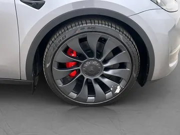 Car image 35