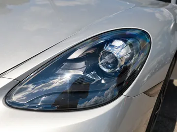 Car image 27