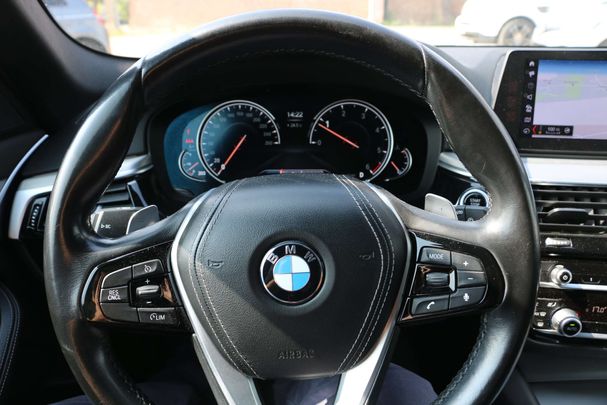 BMW 520d Touring 140 kW image number 15