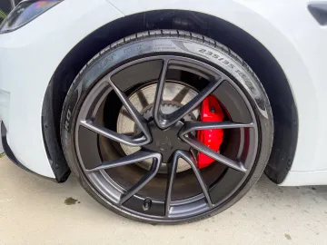 Car image 34