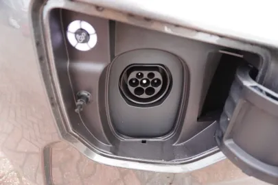Car image 38