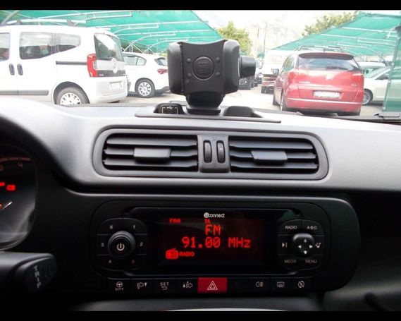 Fiat Panda 1.0 Hybrid City Life 51 kW image number 8