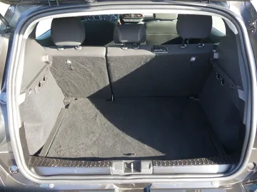 Car image 33