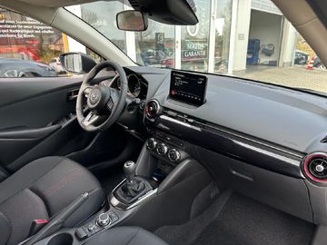 Car image 11