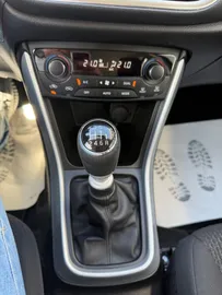 Car image 27