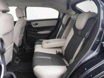 Car image 37