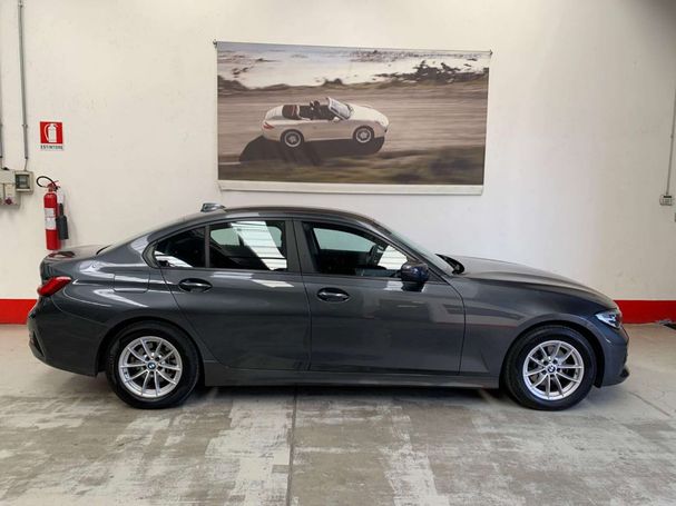 BMW 320d Advantage 140 kW image number 3