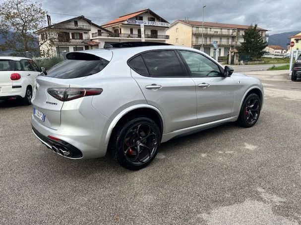 Alfa Romeo Stelvio V6 2.9 Bi-Turbo Quadrifoglio 375 kW image number 4