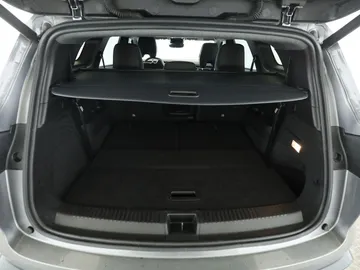 Car image 36