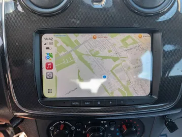 Car image 25