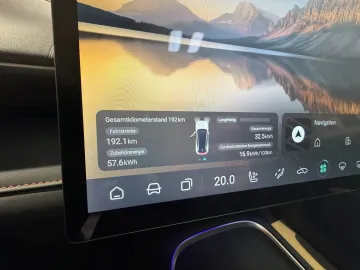 Car image 37