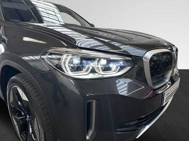 BMW iX3 210 kW image number 12