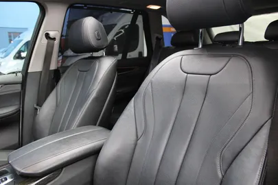 Car image 45