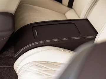 Car image 39