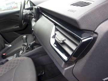 Car image 28