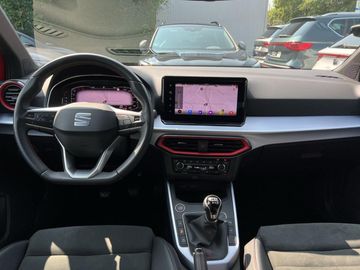 Car image 14