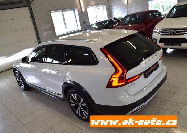 Volvo V90 Cross Country D4 AWD 140 kW image number 4