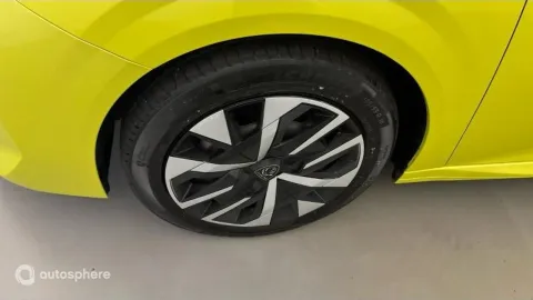 Car image 20