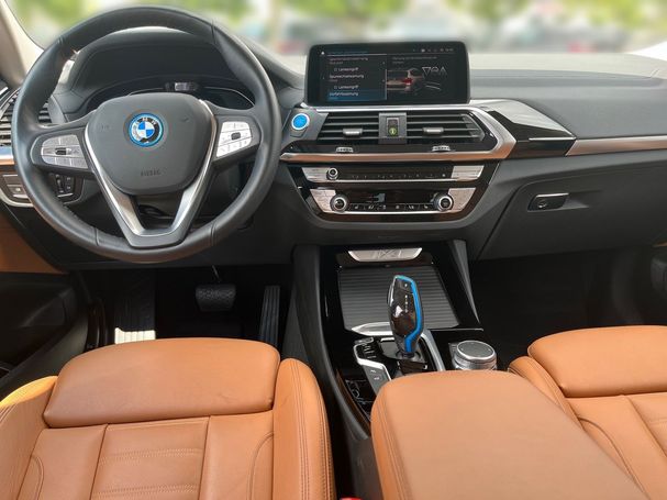 BMW iX3 210 kW image number 10