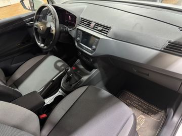 Car image 11