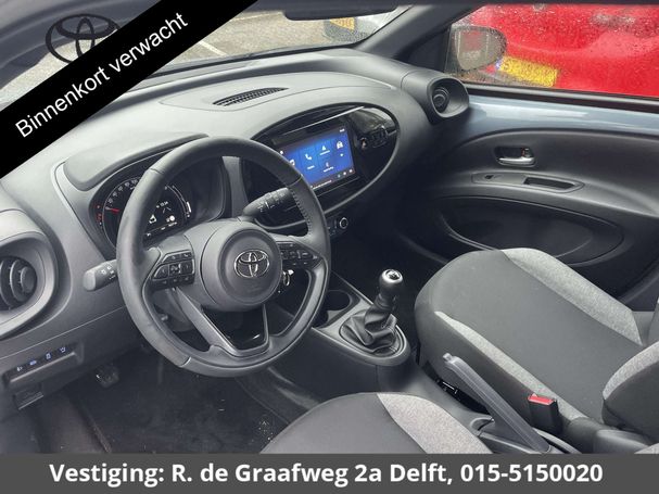 Toyota Aygo X 1.0 VVT-i 53 kW image number 7