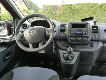 Car image 19