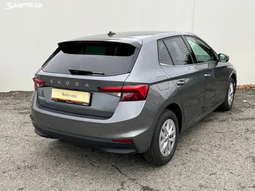Car image 28