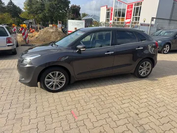 Car image 2