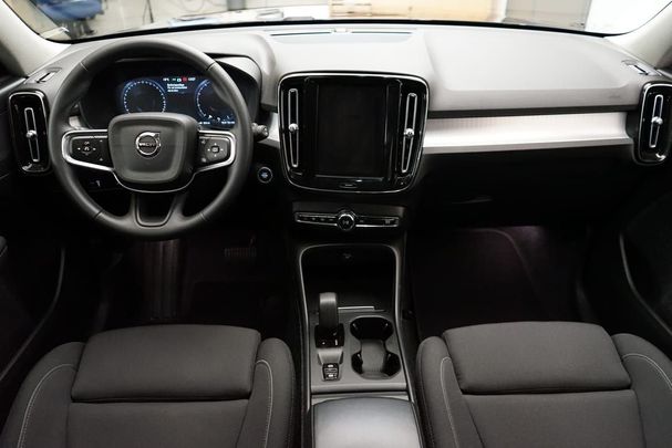 Volvo XC40 T2 Momentum 95 kW image number 6